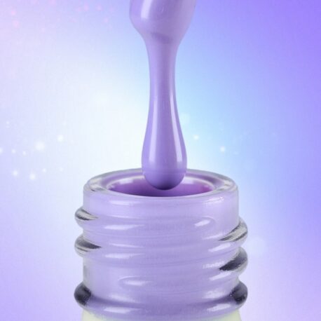 Гель-лак (10 мл) фиолетово-лавандовый, без блесток и перламутра, плотный.